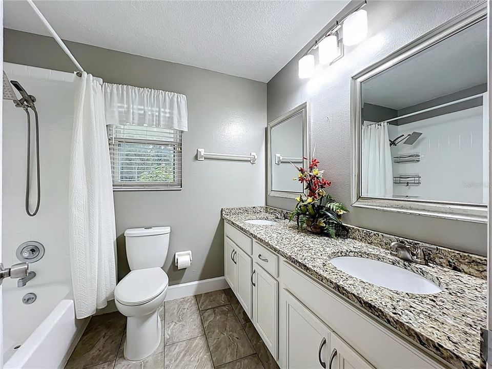 На продажу: $579,900 (4 спален, 2 ванн, 2178 Квадратных фут)