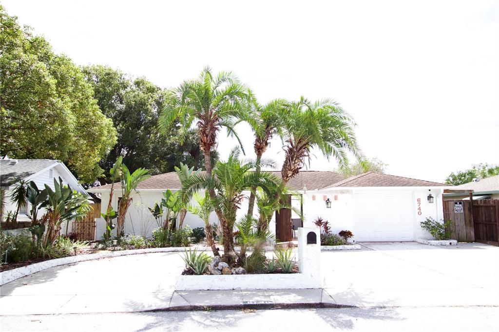 最近售出: $215,000 (2 贝兹, 2 浴室, 1253 平方英尺)