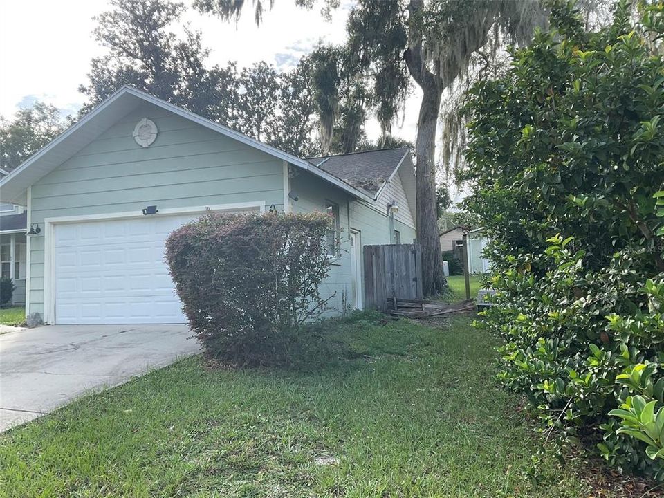 Active With Contract: $180,000 (3 beds, 2 baths, 1325 Square Feet)