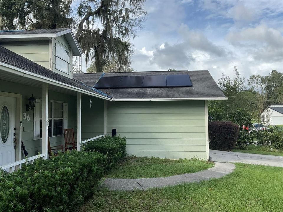 Active With Contract: $180,000 (3 beds, 2 baths, 1325 Square Feet)