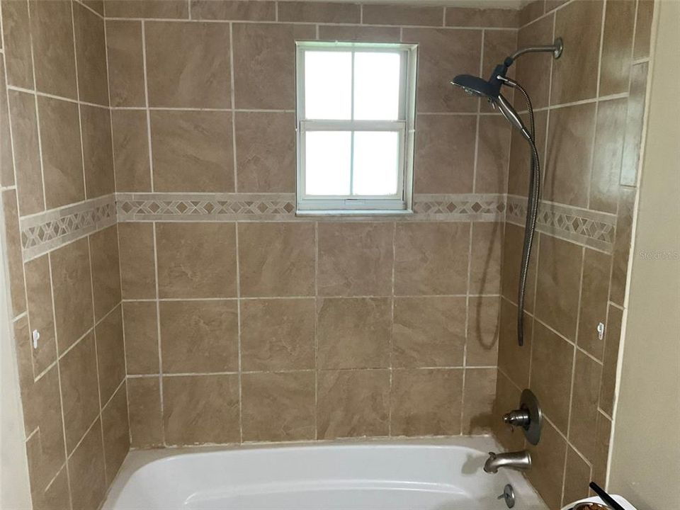 Active With Contract: $180,000 (3 beds, 2 baths, 1325 Square Feet)