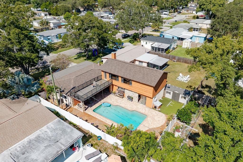 Activo con contrato: $535,000 (4 camas, 3 baños, 2312 Pies cuadrados)