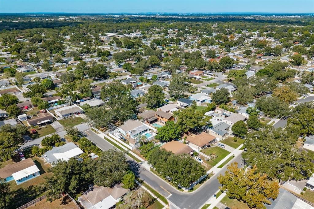 Activo con contrato: $535,000 (4 camas, 3 baños, 2312 Pies cuadrados)