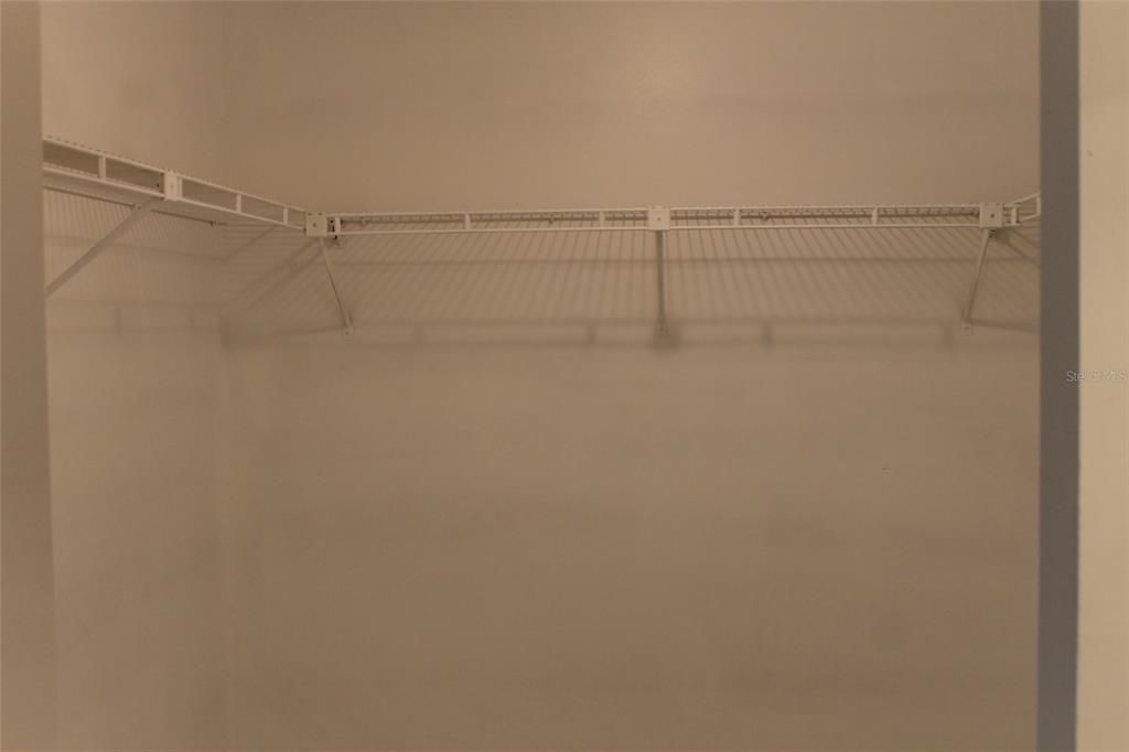 合同活跃: $1,995 (2 贝兹, 2 浴室, 1222 平方英尺)