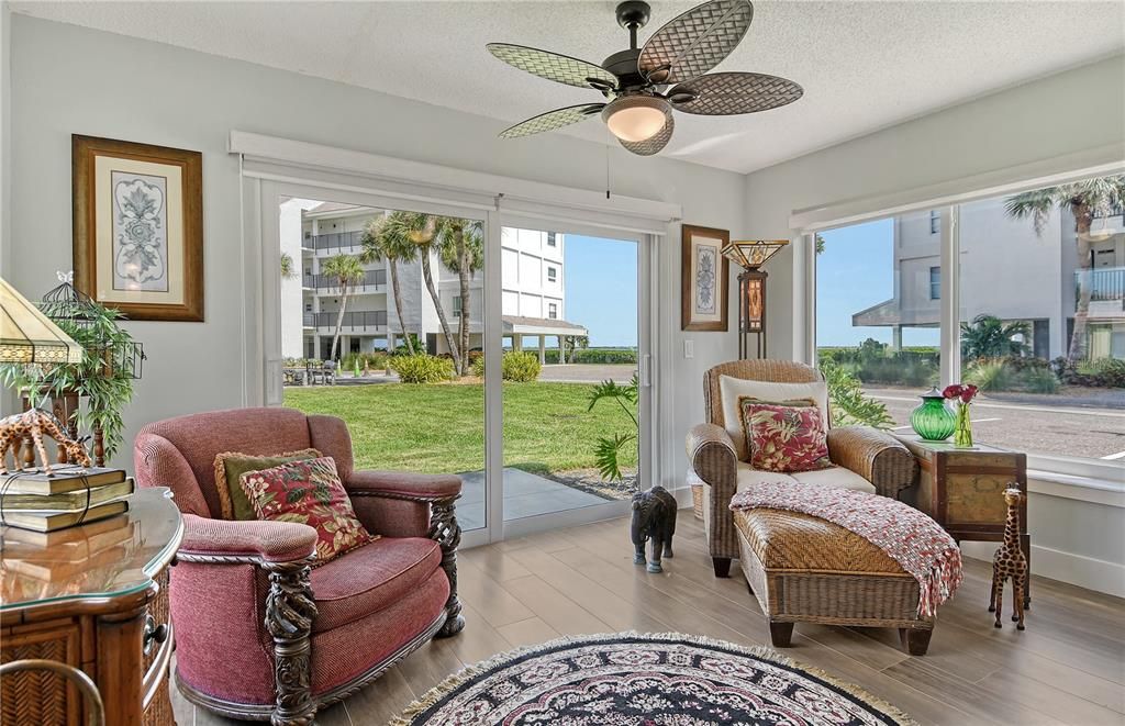 出租: $6,500 (2 贝兹, 2 浴室, 1256 平方英尺)