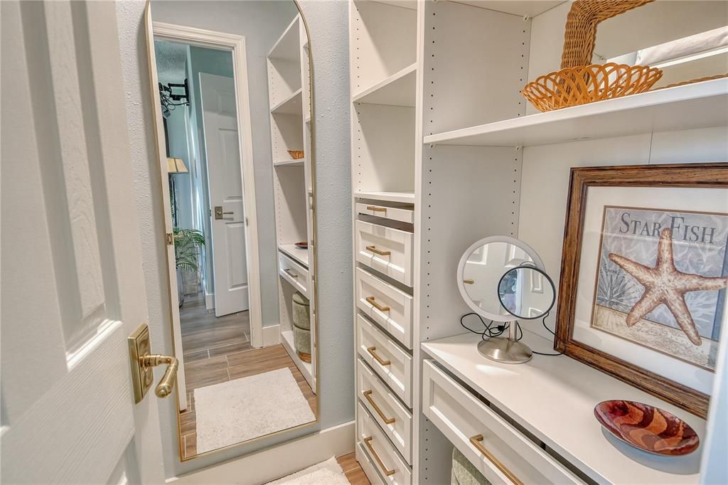 出租: $6,500 (2 贝兹, 2 浴室, 1256 平方英尺)