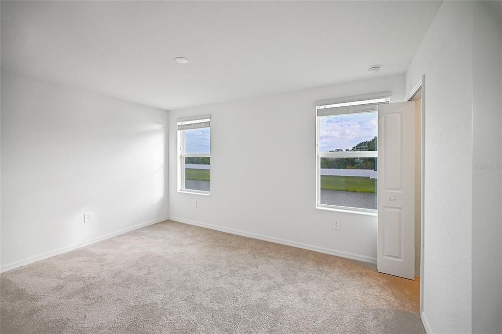 出租: $2,295 (3 贝兹, 2 浴室, 1347 平方英尺)