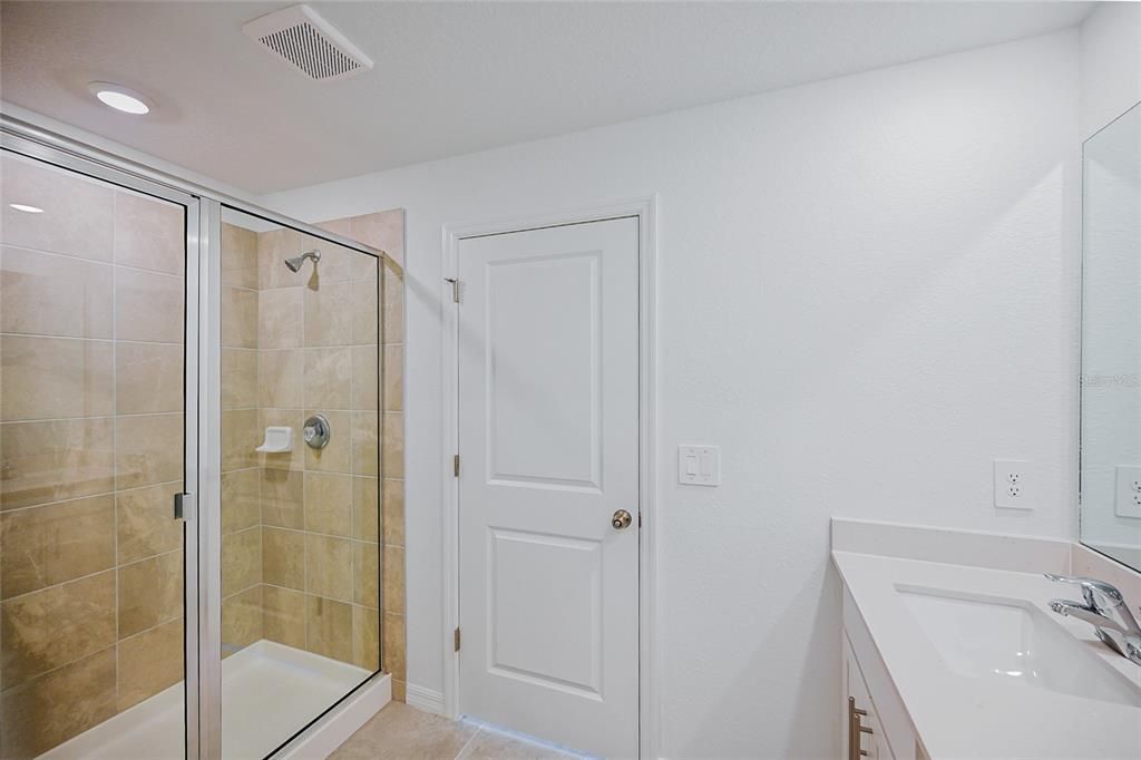 出租: $2,295 (3 贝兹, 2 浴室, 1347 平方英尺)