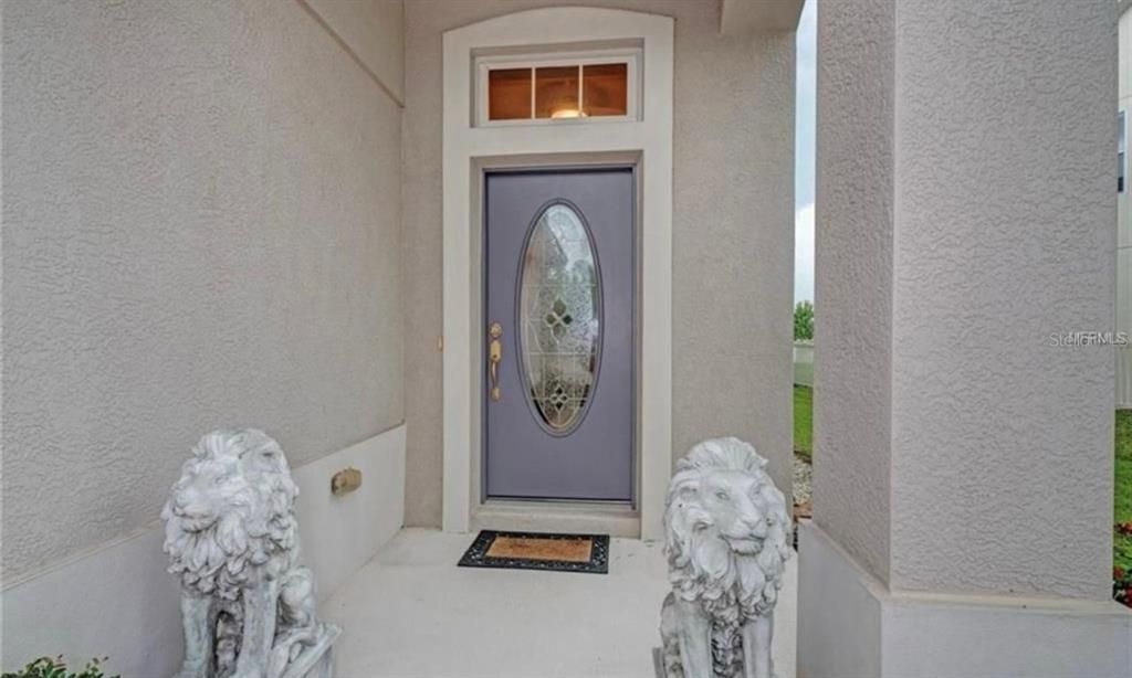 En Renta: $2,500 (4 camas, 2 baños, 2012 Pies cuadrados)