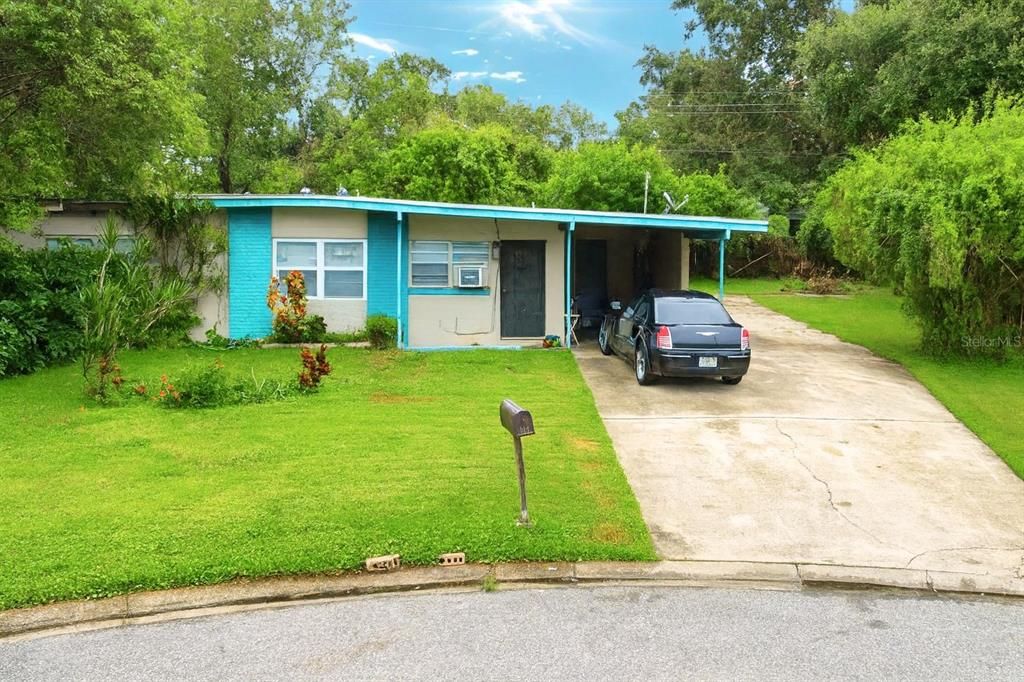 合同活跃: $180,000 (2 贝兹, 1 浴室, 1310 平方英尺)