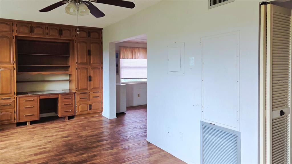 待售: $145,000 (2 贝兹, 2 浴室, 1400 平方英尺)