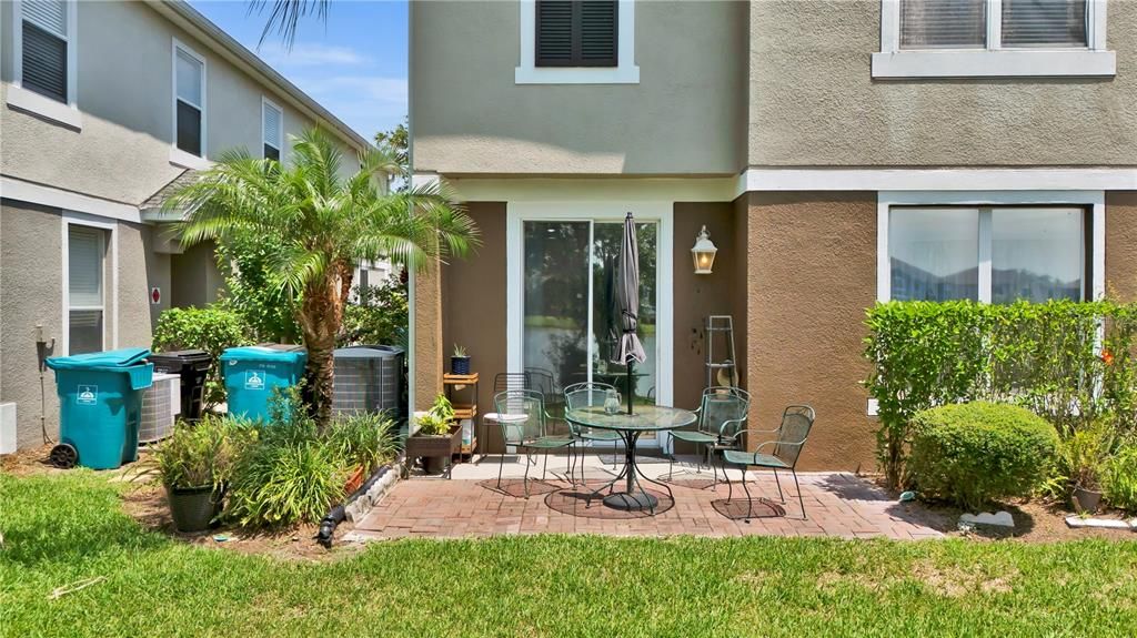 合同活跃: $302,990 (3 贝兹, 2 浴室, 1544 平方英尺)