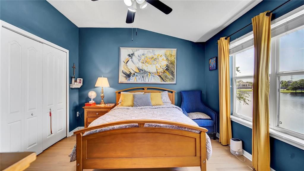 合同活跃: $302,990 (3 贝兹, 2 浴室, 1544 平方英尺)