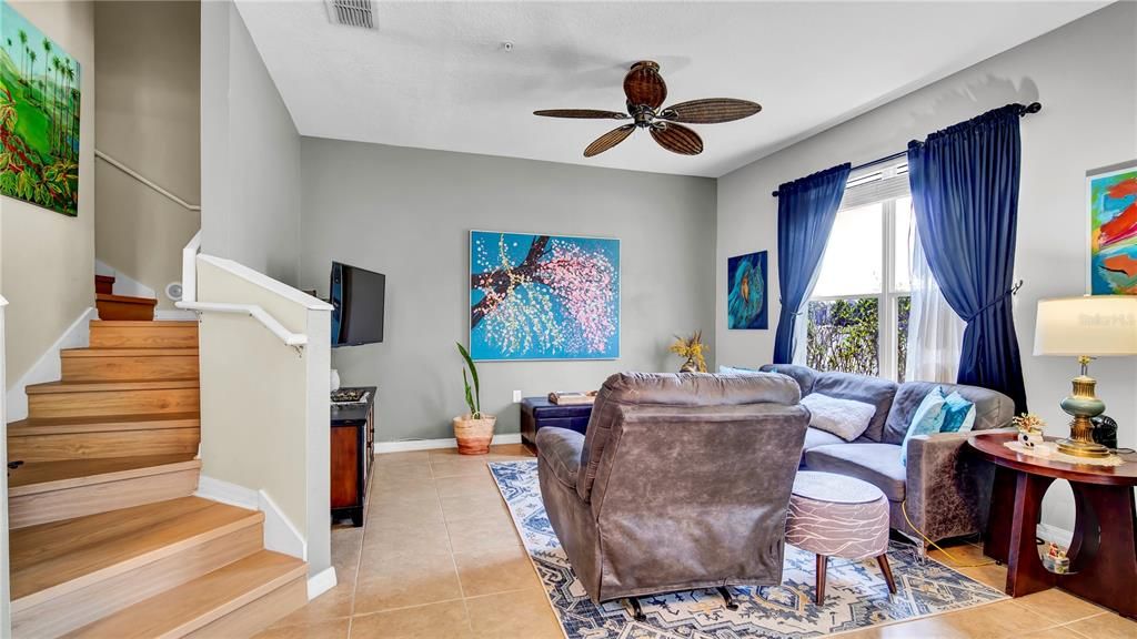 合同活跃: $302,990 (3 贝兹, 2 浴室, 1544 平方英尺)