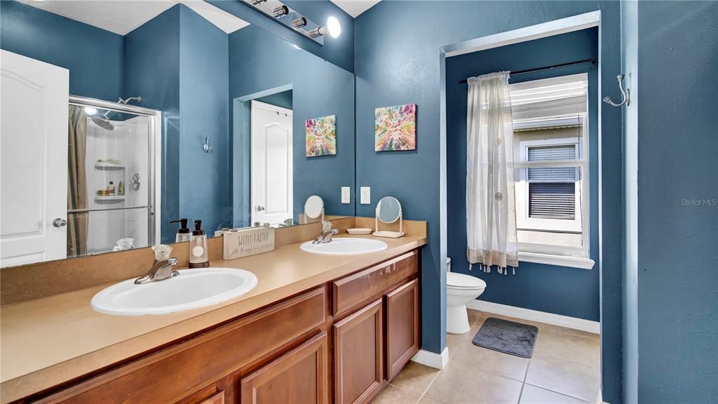 合同活跃: $302,990 (3 贝兹, 2 浴室, 1544 平方英尺)