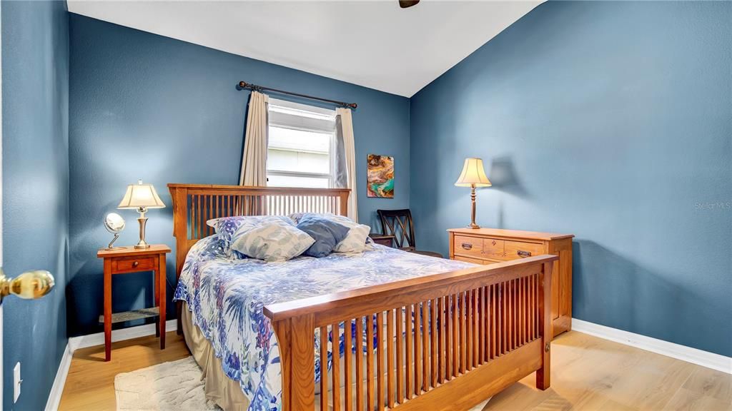 合同活跃: $302,990 (3 贝兹, 2 浴室, 1544 平方英尺)