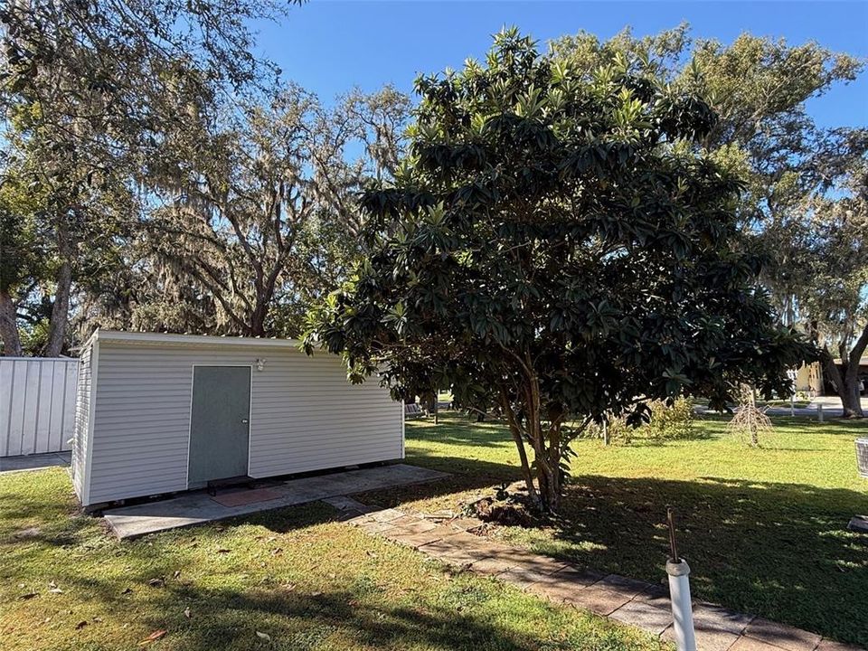 合同活跃: $149,900 (1 贝兹, 1 浴室, 650 平方英尺)