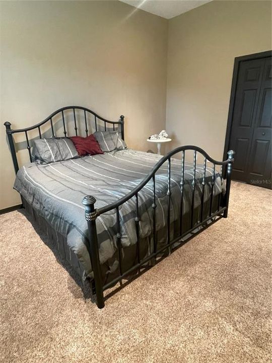 For Sale: $1,100,000 (5 beds, 5 baths, 3980 Square Feet)