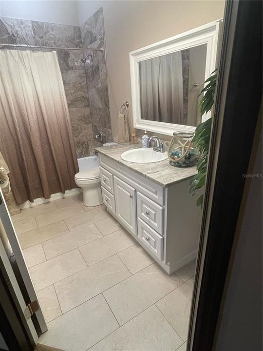 For Sale: $1,100,000 (5 beds, 5 baths, 3980 Square Feet)