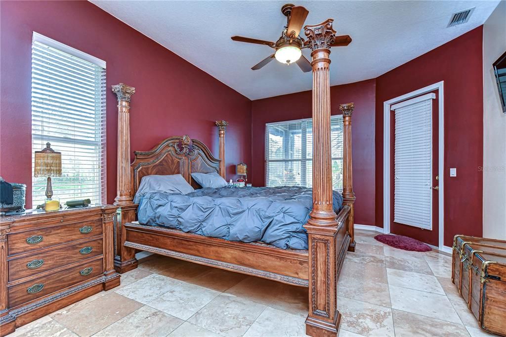 For Sale: $1,100,000 (5 beds, 5 baths, 3980 Square Feet)