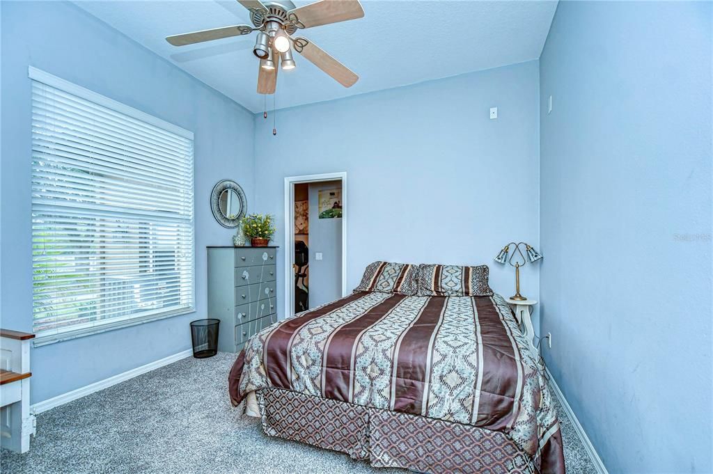 For Sale: $1,100,000 (5 beds, 5 baths, 3980 Square Feet)