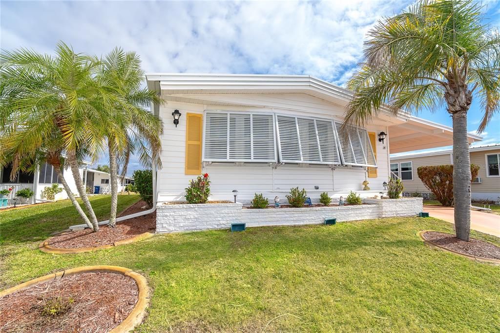 Active With Contract: $184,000 (2 beds, 2 baths, 1448 Square Feet)