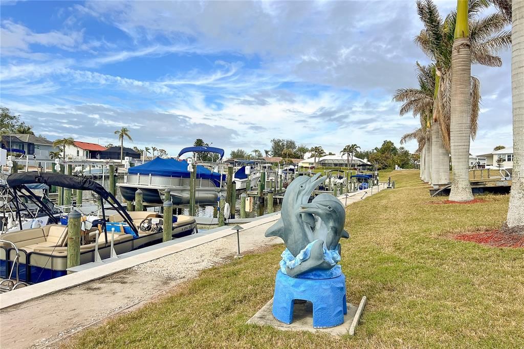 Active With Contract: $184,000 (2 beds, 2 baths, 1448 Square Feet)