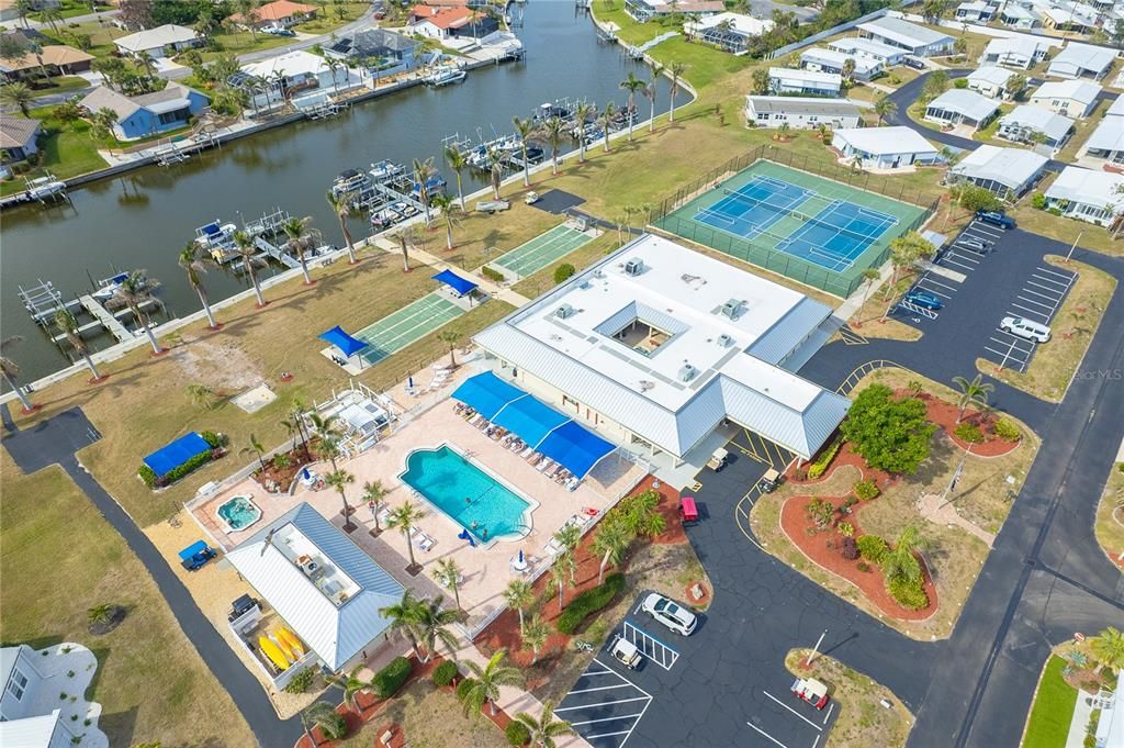 Active With Contract: $184,000 (2 beds, 2 baths, 1448 Square Feet)