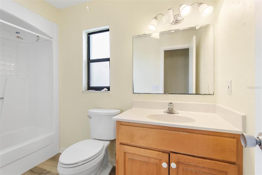 待售: $449,900 (1 贝兹, 1 浴室, 740 平方英尺)