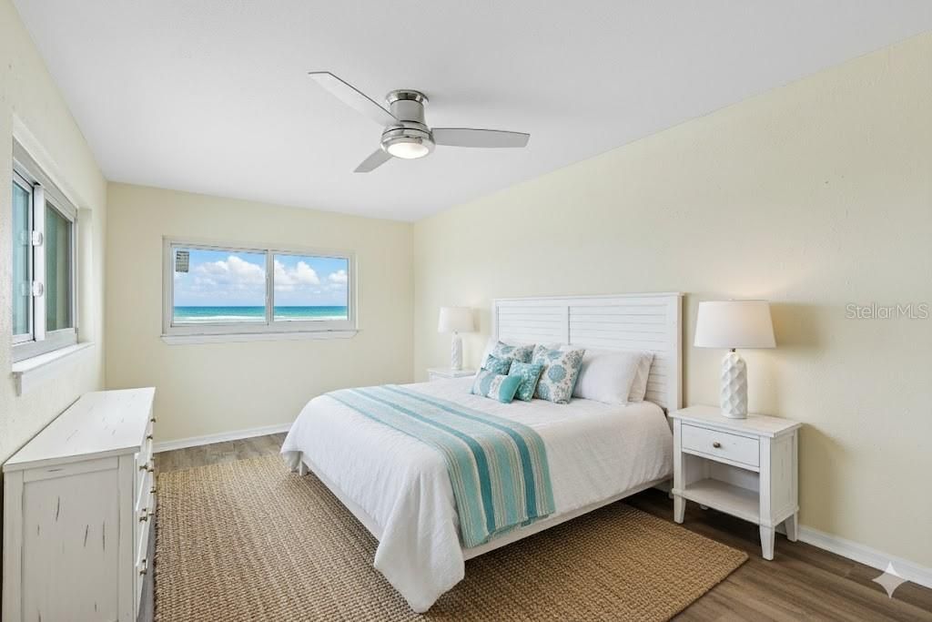 待售: $449,900 (1 贝兹, 1 浴室, 740 平方英尺)