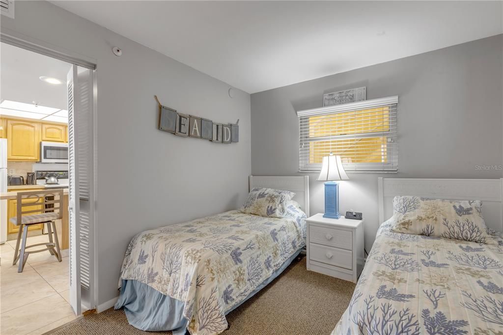 Active With Contract: $599,000 (2 beds, 2 baths, 871 Square Feet)