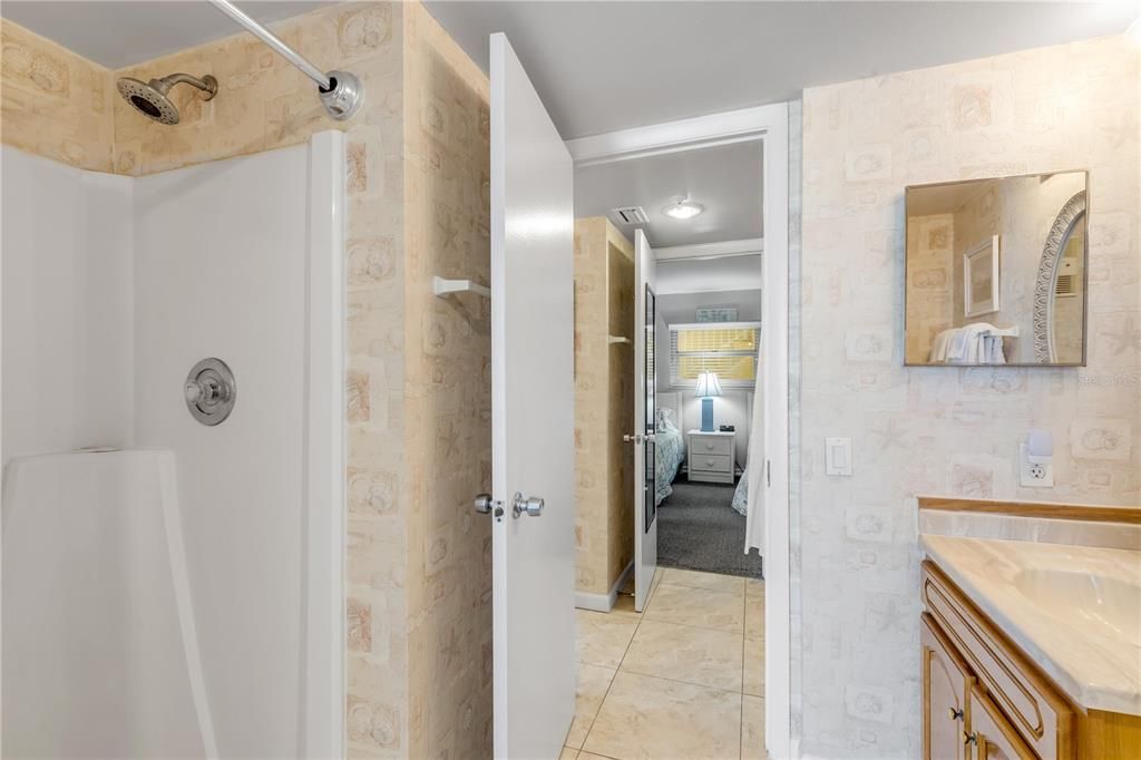 Active With Contract: $599,000 (2 beds, 2 baths, 871 Square Feet)