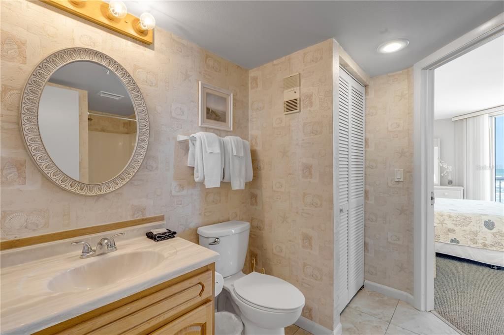 Active With Contract: $599,000 (2 beds, 2 baths, 871 Square Feet)