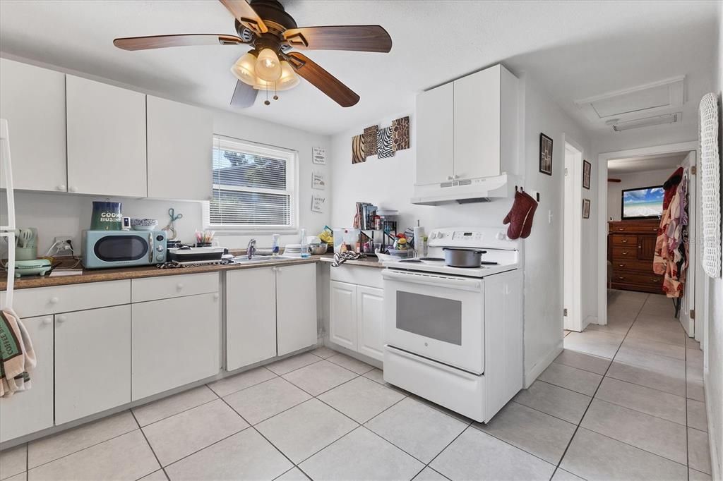 For Sale: $395,000 (3 beds, 0 baths, 1449 Square Feet)