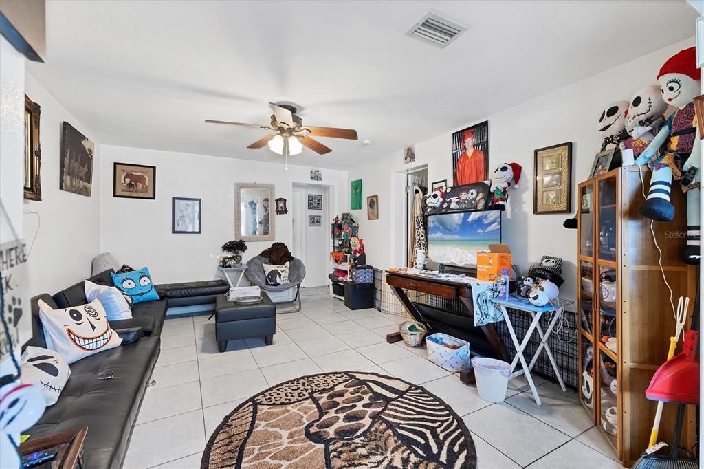 For Sale: $395,000 (3 beds, 0 baths, 1449 Square Feet)