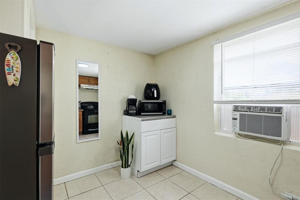 For Sale: $360,000 (3 beds, 0 baths, 1449 Square Feet)