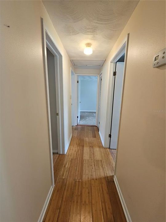 待售: $139,900 (2 贝兹, 1 浴室, 960 平方英尺)