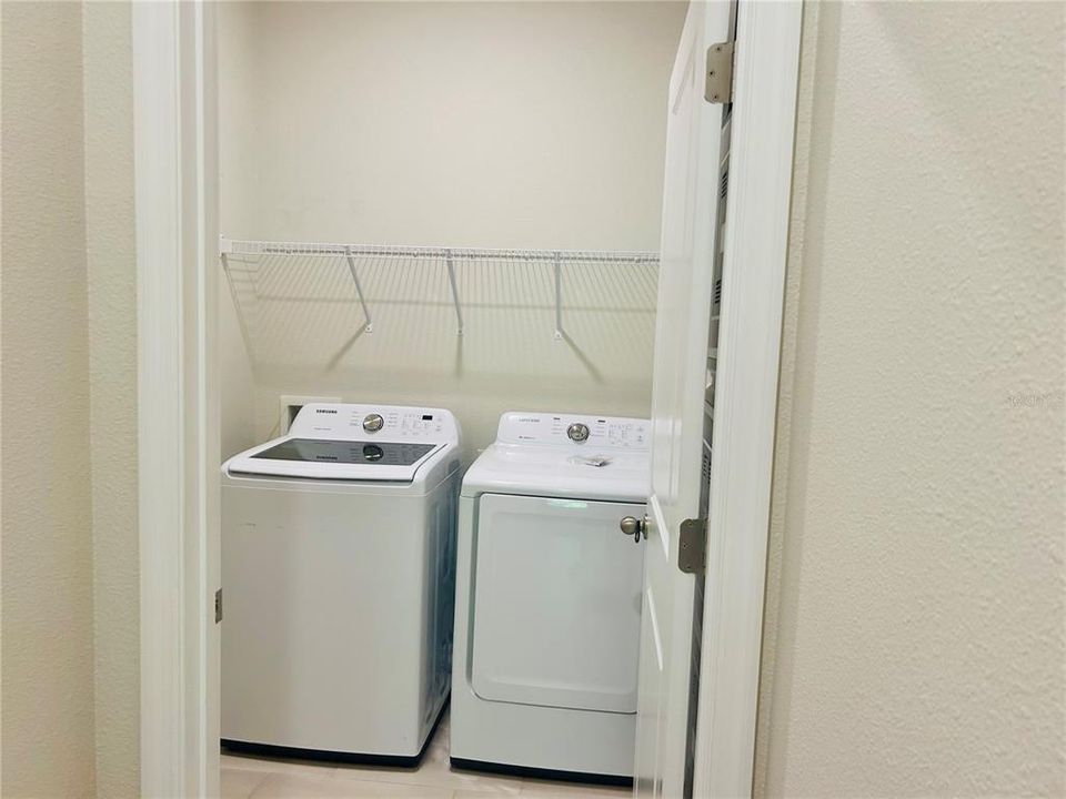 出租: $3,000 (4 贝兹, 3 浴室, 2255 平方英尺)