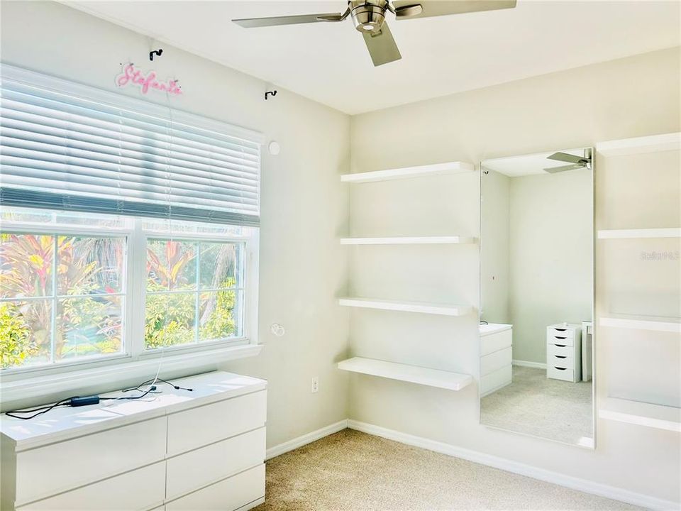 出租: $3,000 (4 贝兹, 3 浴室, 2255 平方英尺)