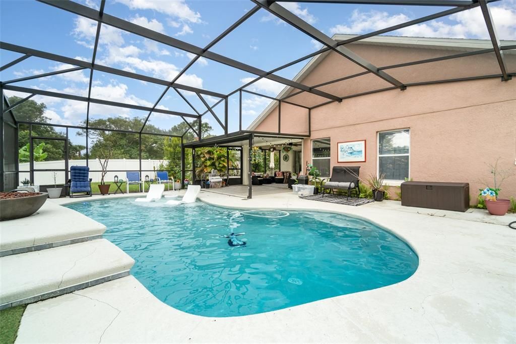 待售: $450,000 (4 贝兹, 2 浴室, 2014 平方英尺)