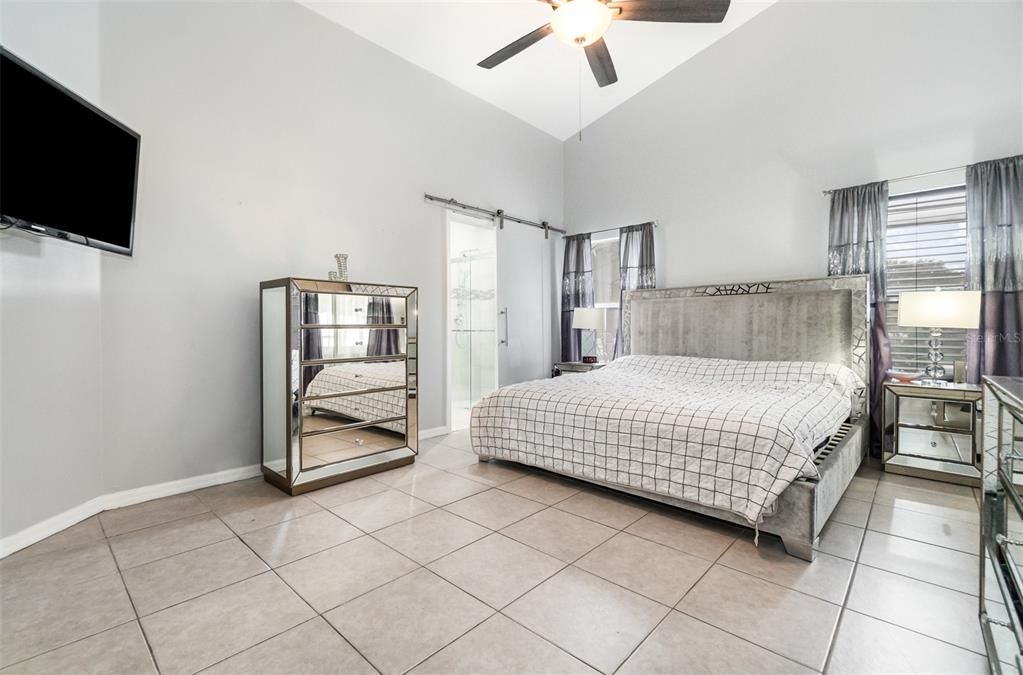 待售: $450,000 (4 贝兹, 2 浴室, 2014 平方英尺)