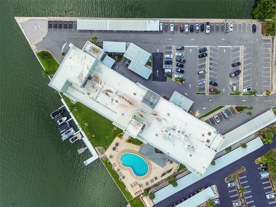 Под контрактом: $255,000 (1 спален, 1 ванн, 1005 Квадратных фут)