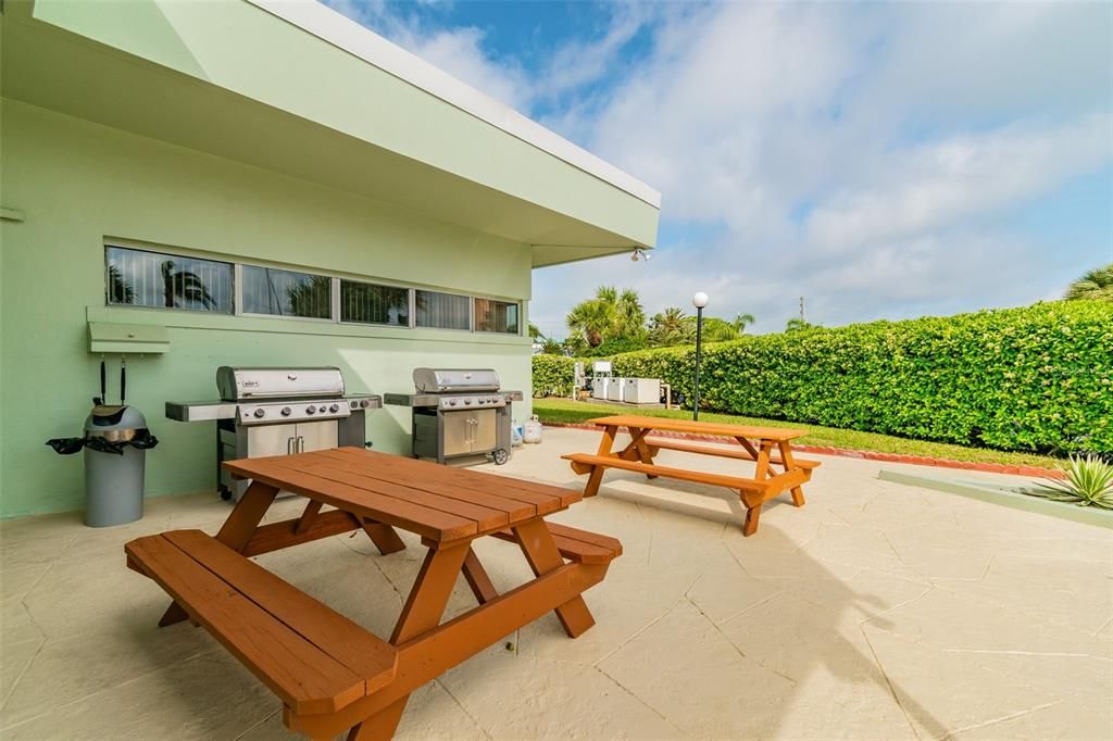 Под контрактом: $255,000 (1 спален, 1 ванн, 1005 Квадратных фут)