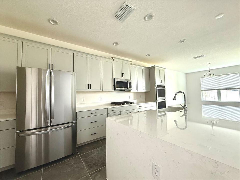 For Sale: $859,000 (5 beds, 3 baths, 3888 Square Feet)