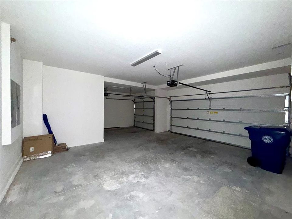 For Sale: $859,000 (5 beds, 3 baths, 3888 Square Feet)