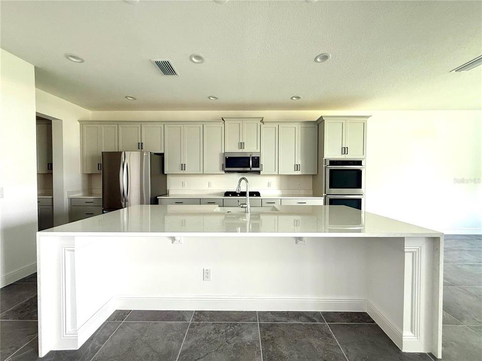 For Sale: $859,000 (5 beds, 3 baths, 3888 Square Feet)