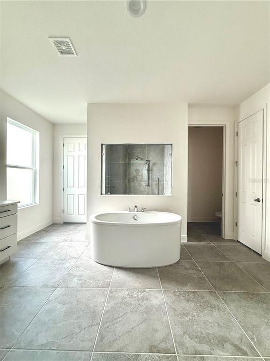 For Sale: $859,000 (5 beds, 3 baths, 3888 Square Feet)