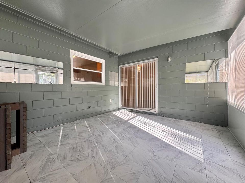 En Renta: $2,350 (3 camas, 2 baños, 1334 Pies cuadrados)