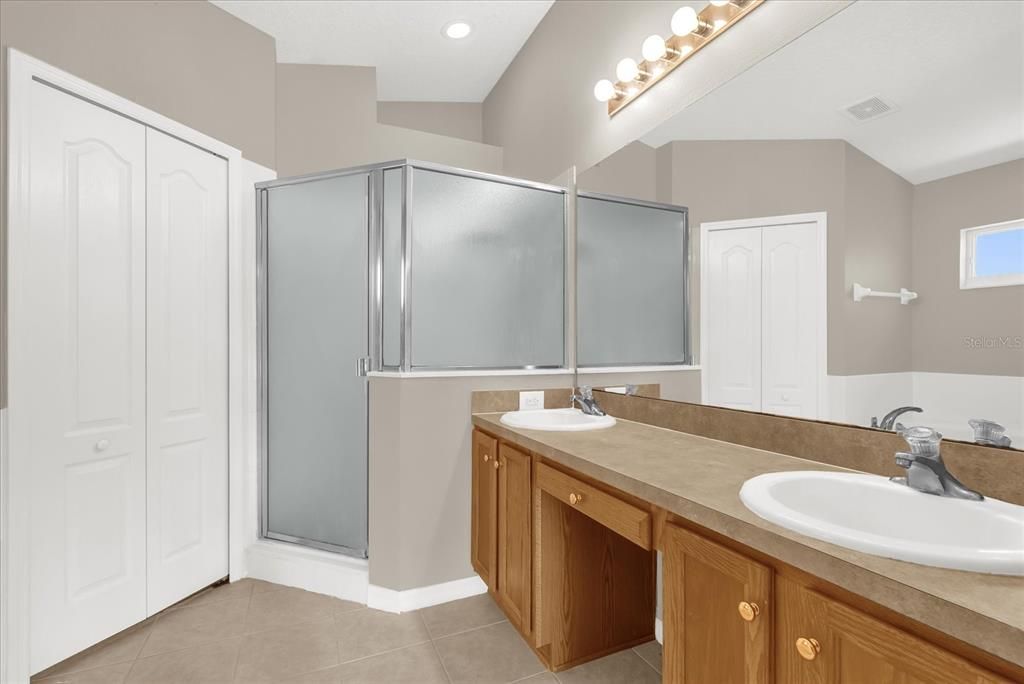 Active With Contract: $399,999 (3 beds, 2 baths, 1627 Square Feet)