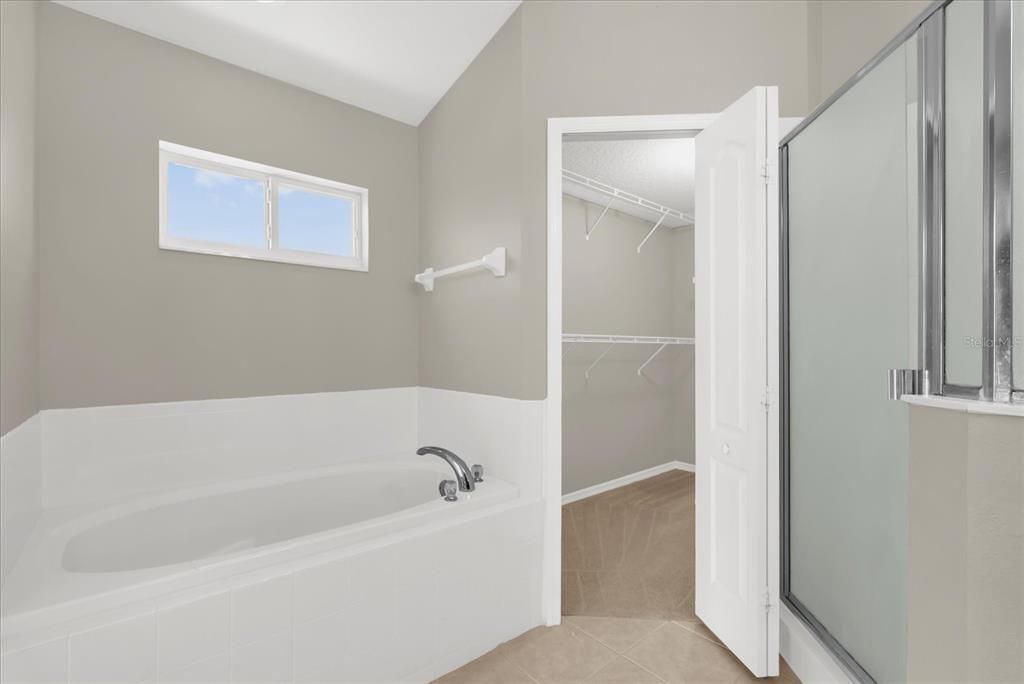 Active With Contract: $399,999 (3 beds, 2 baths, 1627 Square Feet)